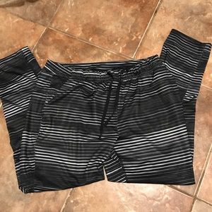 Size 8 lululemon leggings/trousers